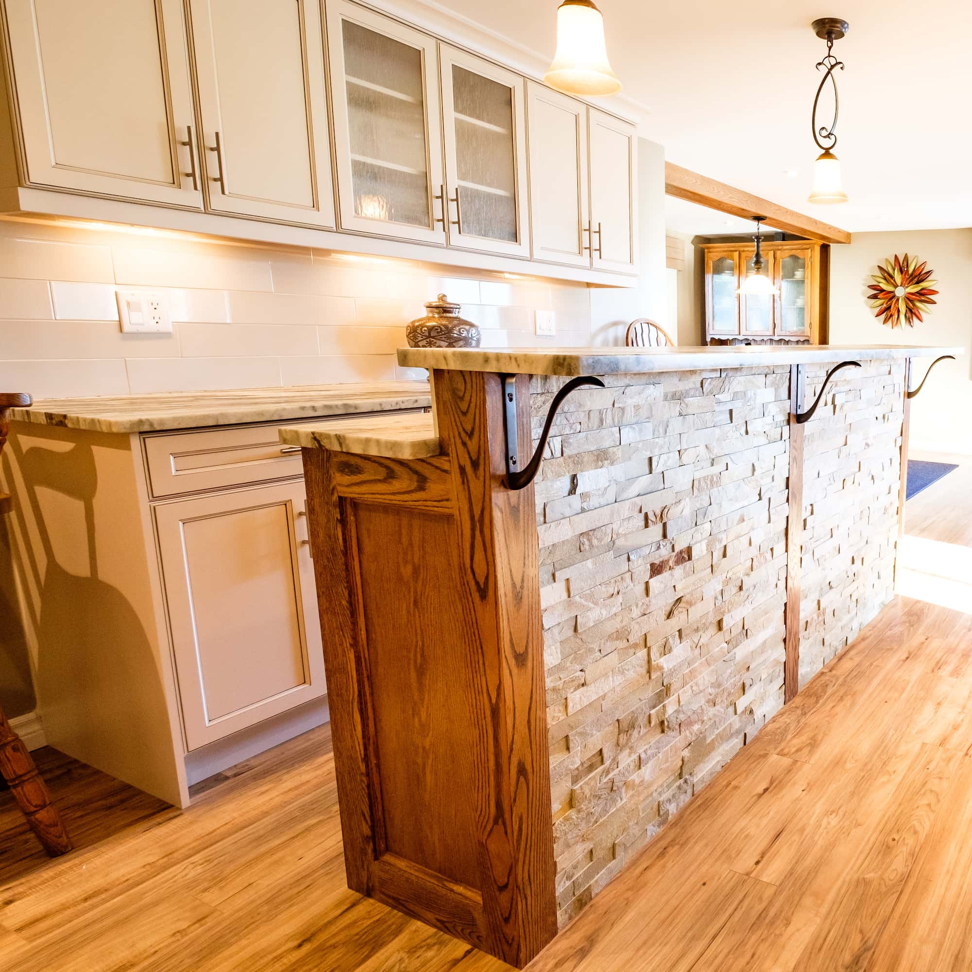 Kitchen breakfast bar with brick